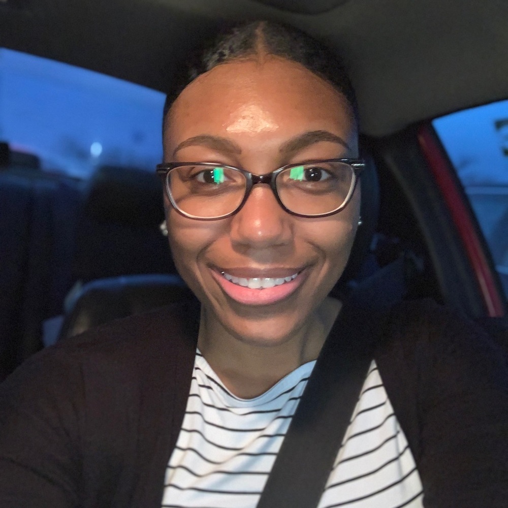 Meet your Posher, Shaina